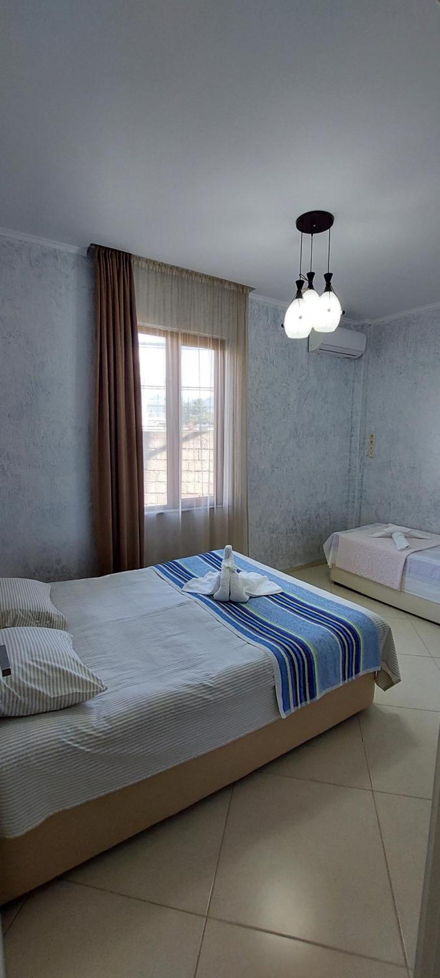 Hotel Ergo バトゥーミ エクステリア 写真