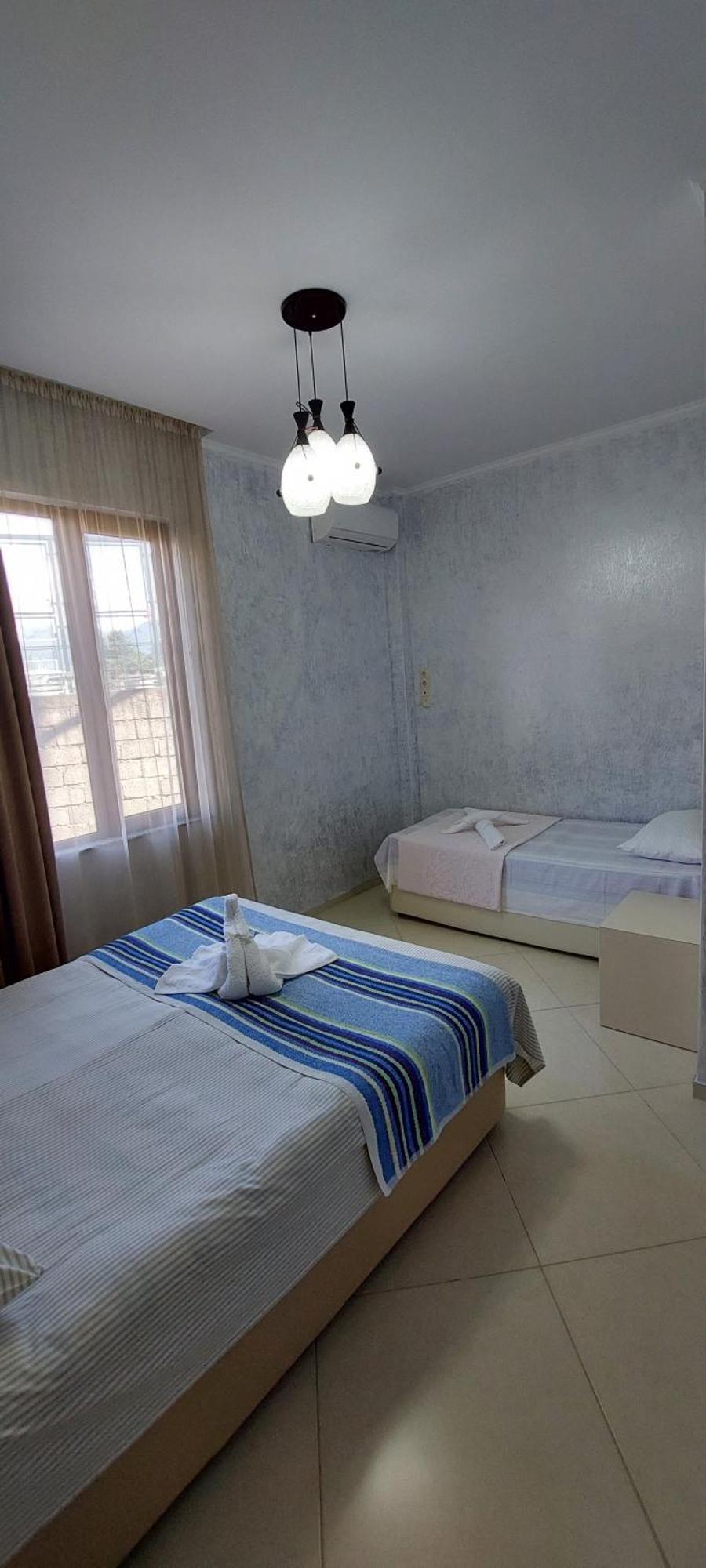 Hotel Ergo バトゥーミ エクステリア 写真