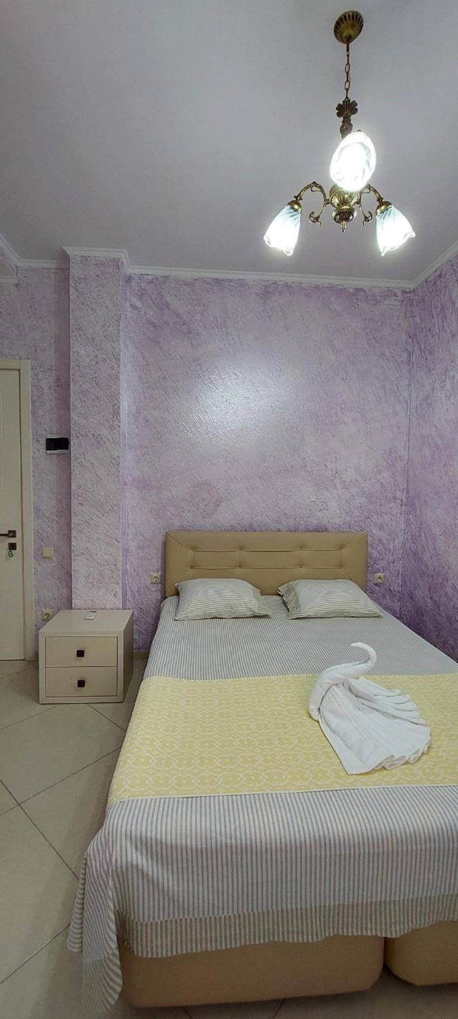 Hotel Ergo バトゥーミ エクステリア 写真