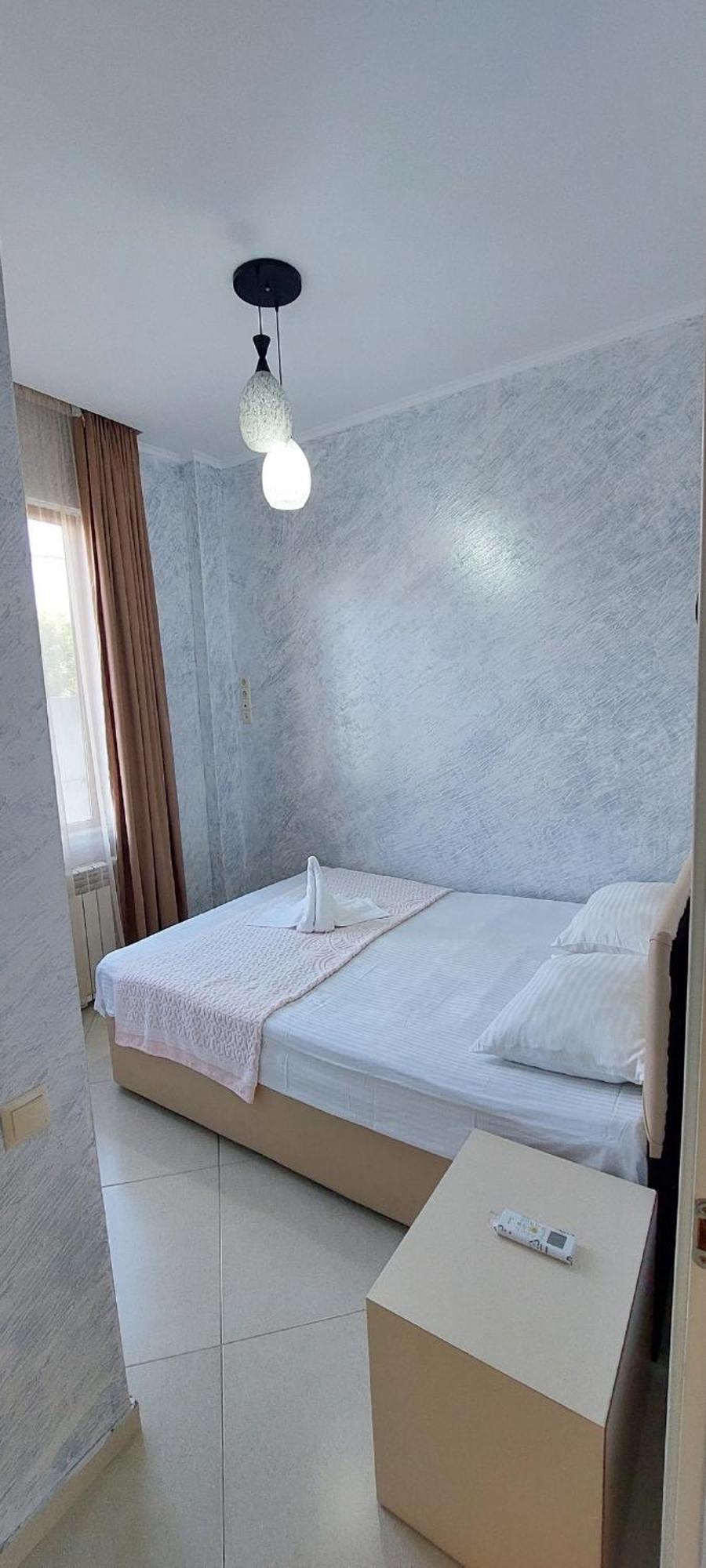 Hotel Ergo バトゥーミ エクステリア 写真