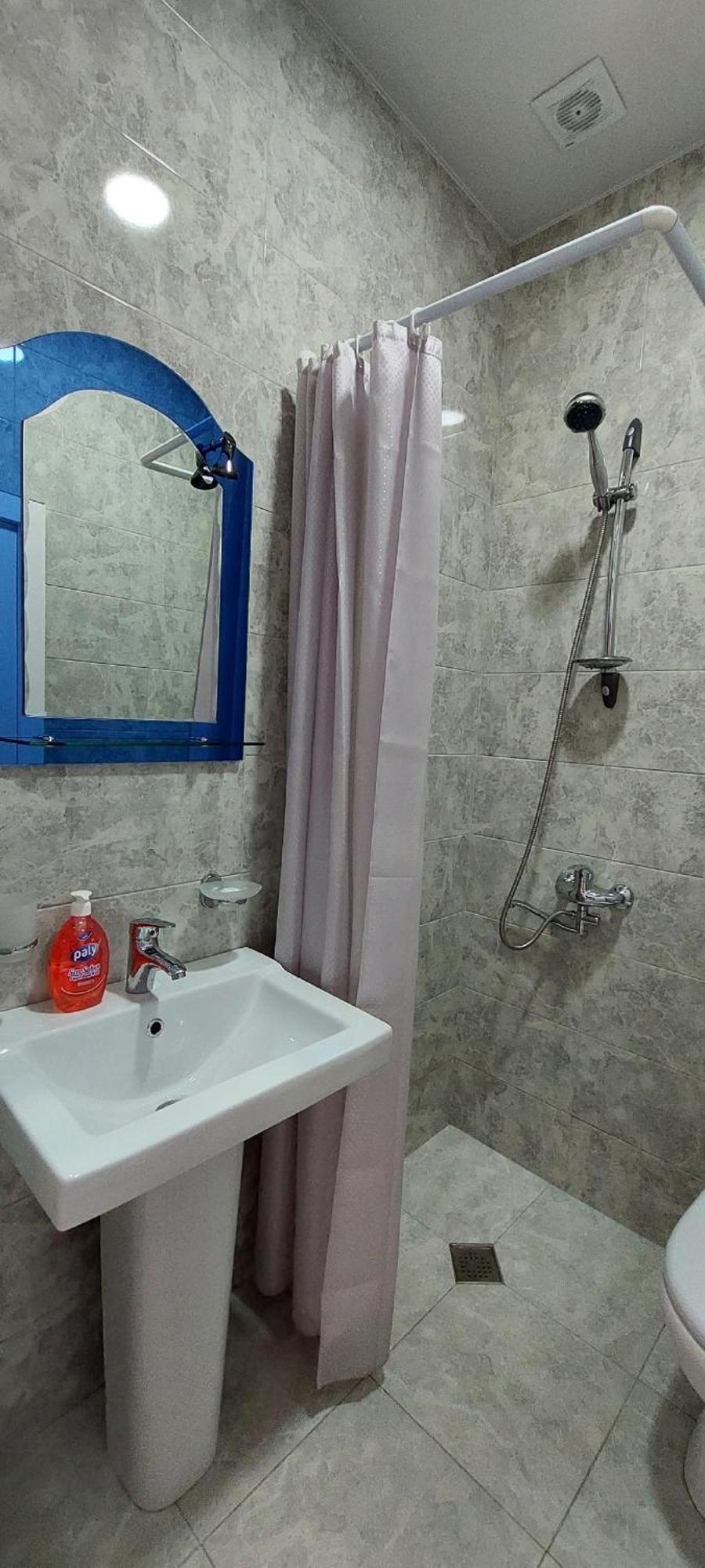 Hotel Ergo バトゥーミ エクステリア 写真